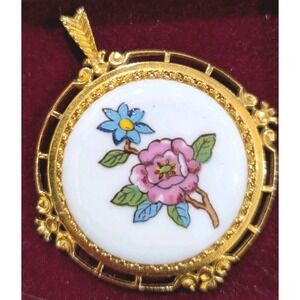 Danbury Mint Aynsley England Porcelain Pendant Gold Tone Floral